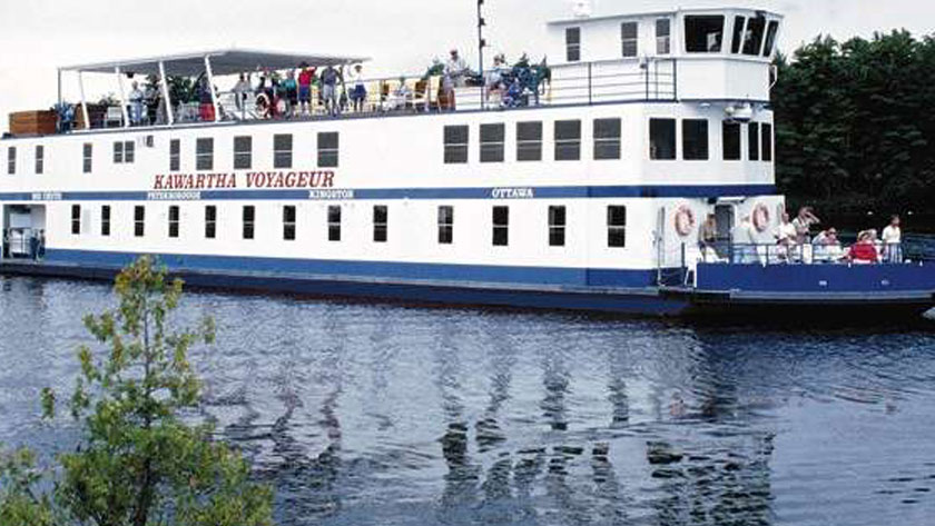 a boat for a river cruise in the summer in Peterborough & the Kawarthas